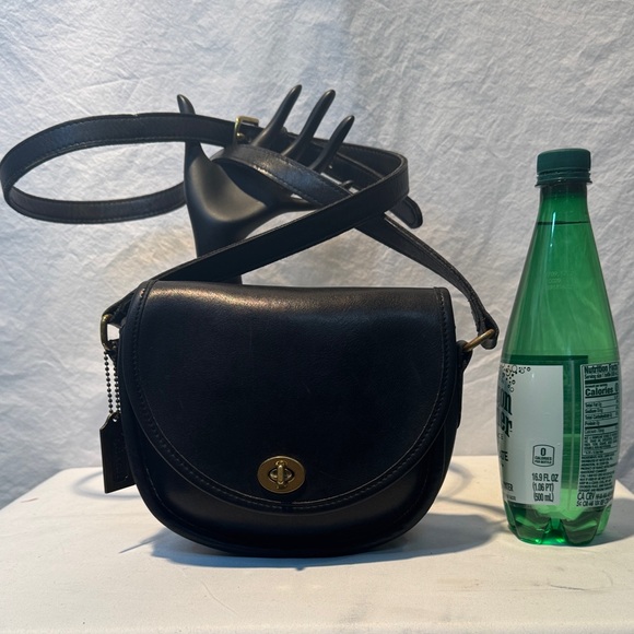 Coach vintage Black Leather Crossbody Bag - Picture 2 of 16